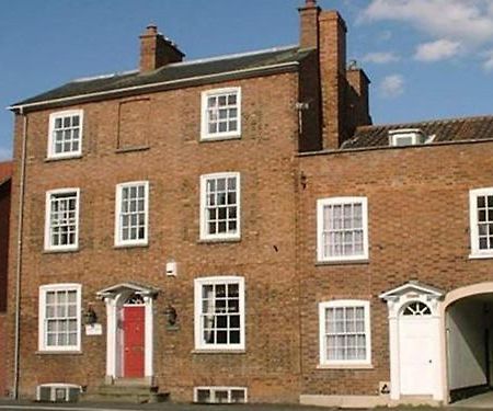 The Red House Hotel Grantham Exterior photo