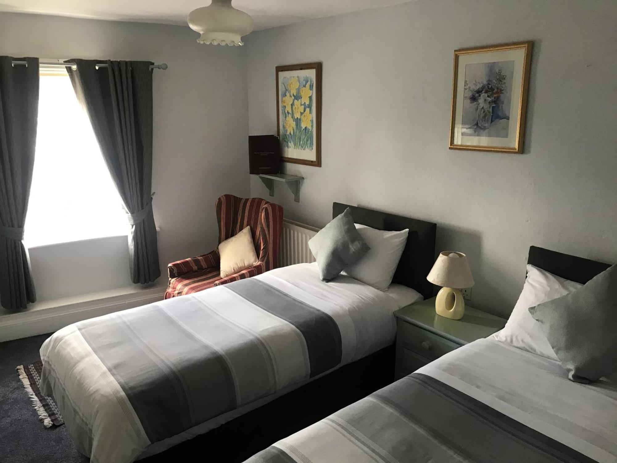 The Red House Hotel Grantham Room photo